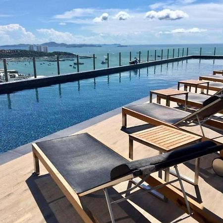 The Base Central Pattaya Quiet King-Bed With Infinity Pool & Free Netflix Dış mekan fotoğraf
