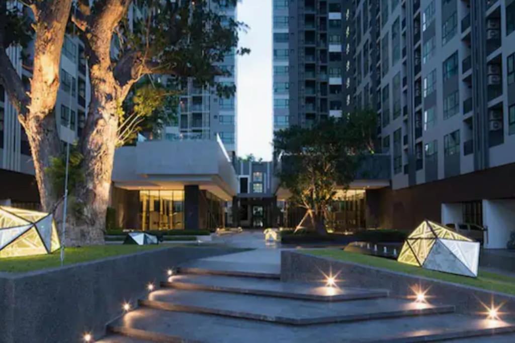 The Base Central Pattaya Quiet King-Bed With Infinity Pool & Free Netflix Dış mekan fotoğraf